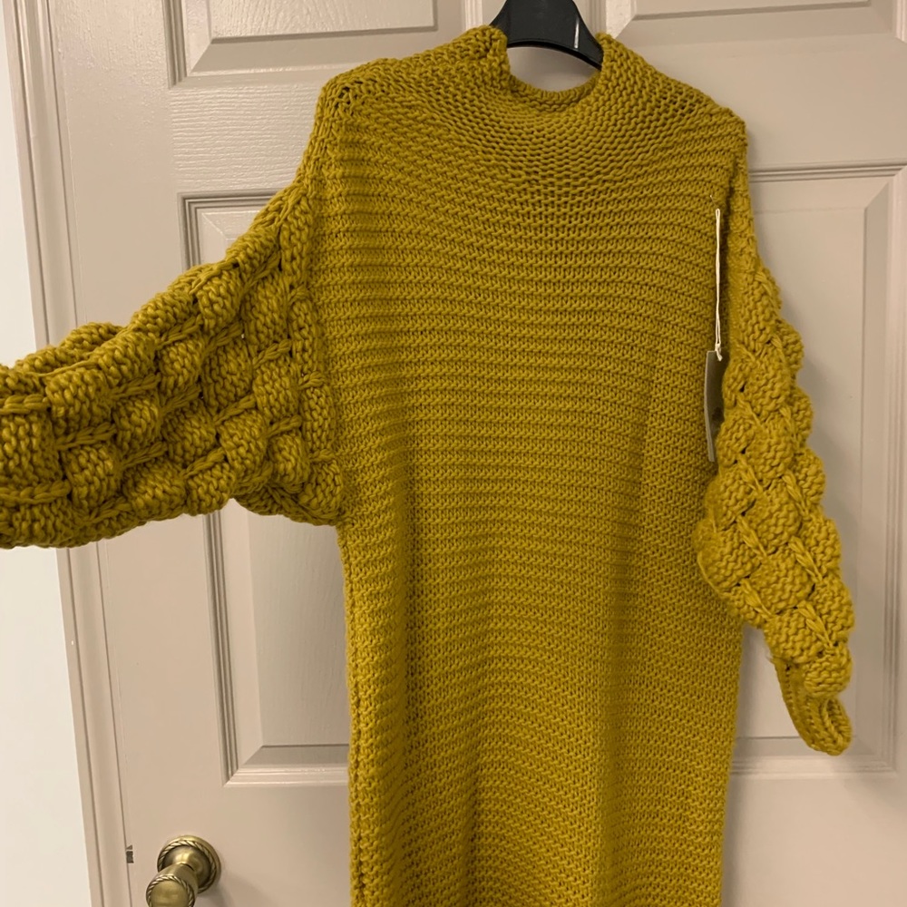 Super Cute Spring Like Color Sweaters - Picture 4 of 6